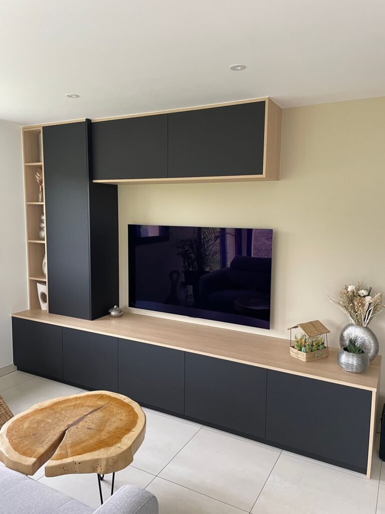 Meuble TV — Brest / Le Faou / Briec / Quimper — Aménagement — Agencement Piriou, Pleyben